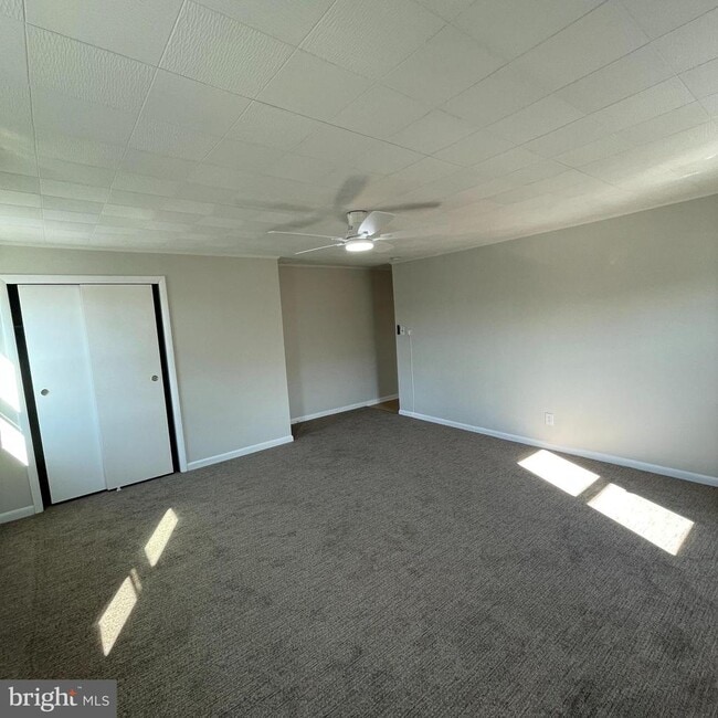 Photo - 2721 E Somerset St