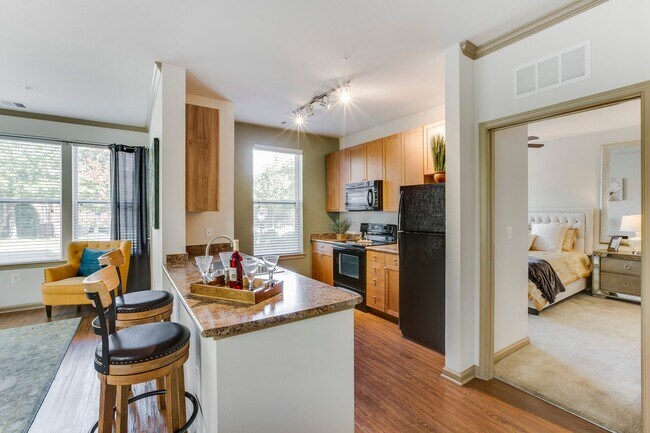 Photo - Summerfield At Morgan Metro Apartments