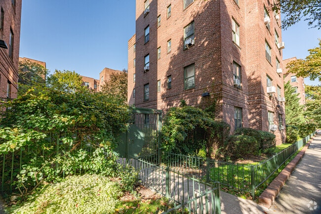 Photo - 3420 79th St