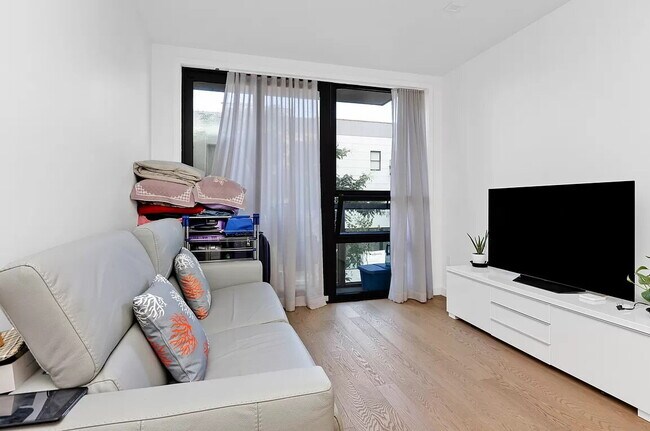 Comfortable Living in a Desirable Area