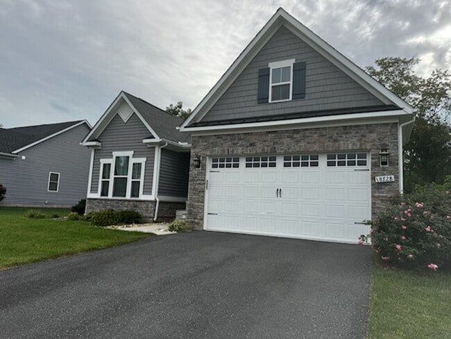 Building Photo - Charming 3-Bedroom, 2-Bath Single-Story Ho...
