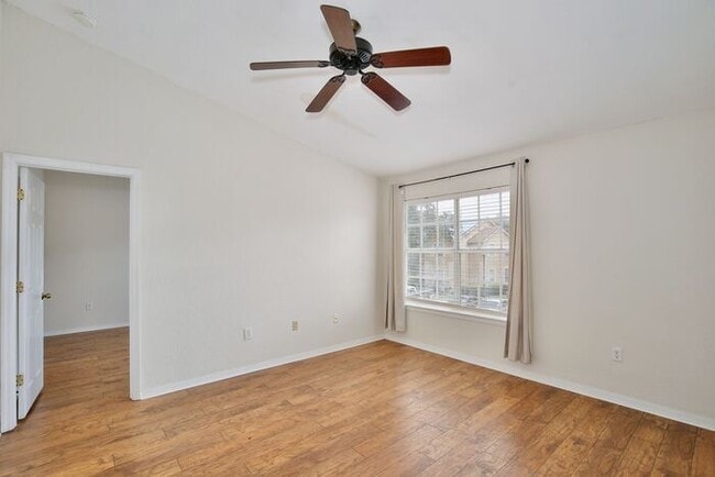 Photo - Stylish 3/2 Corner-Unit Condo with Resort ...
