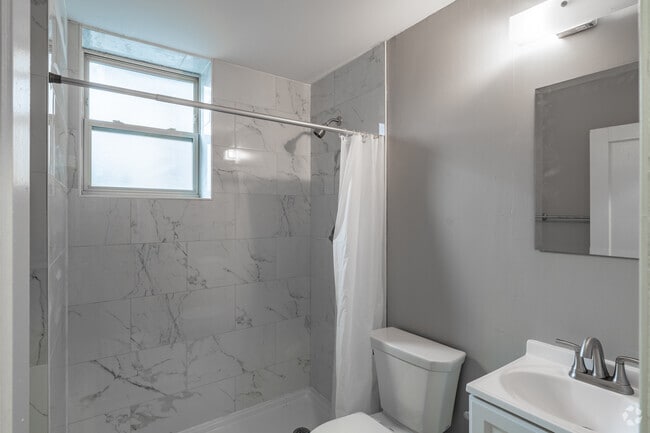 1BR, 1BA - 600SF - Bathroom