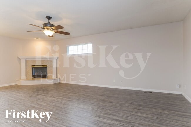 Photo - 11123 N Lewis Ave