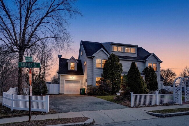 Building Photo - 6 Adams St