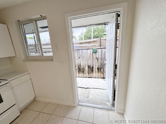 Photo - 2319 Wilson St
