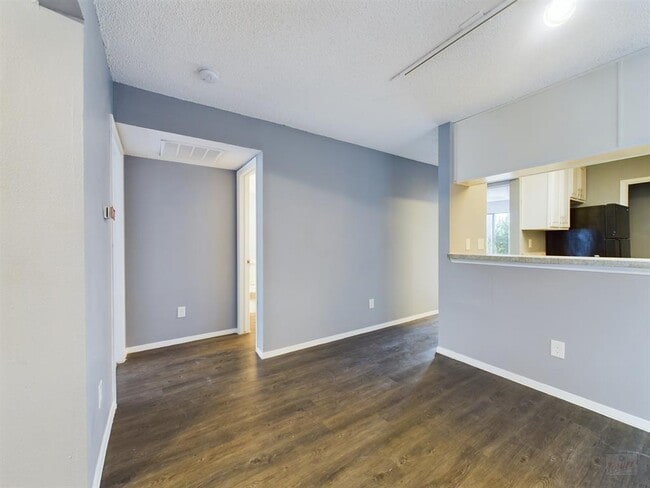 Photo - 806 W 24th St Unit 335