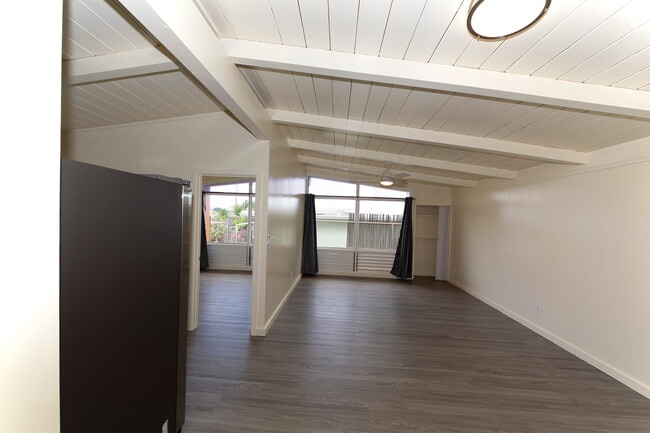 Building Photo - 723 Hoomalimali St Rental