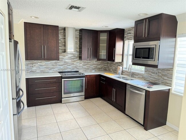 Photo - 7129 Crescent Creek Pl