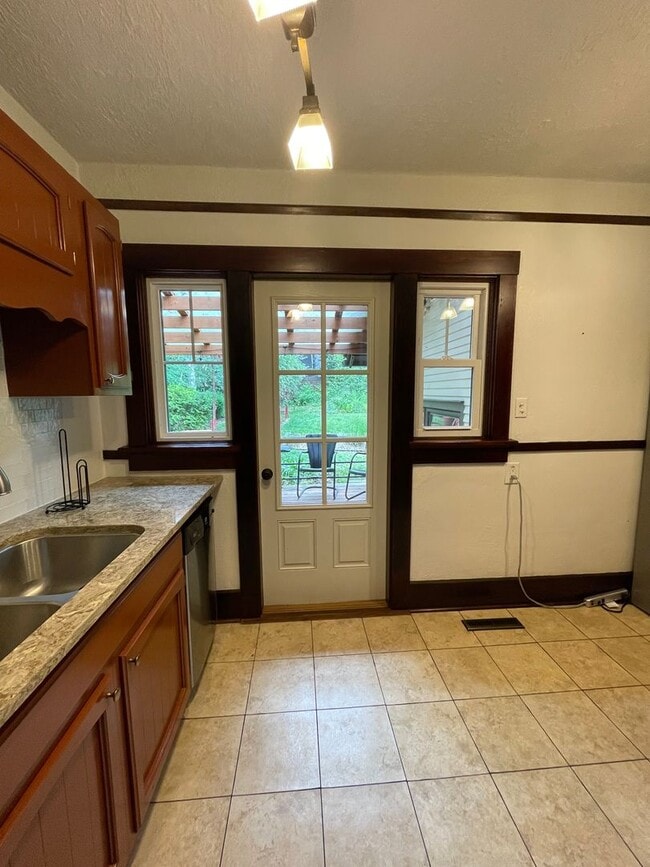Photo - 3 Bedroom House Walking Distance to Purdue University