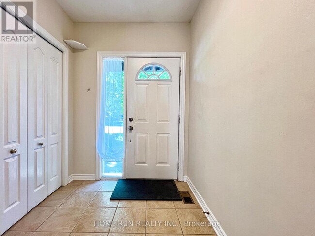 Photo - 217 Deerfox Dr