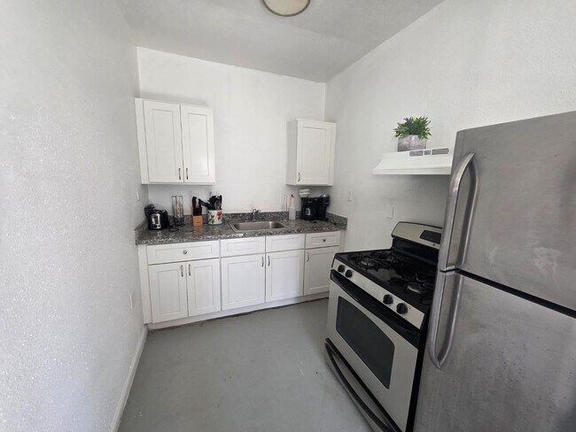 Photo - 13433 Topeka St