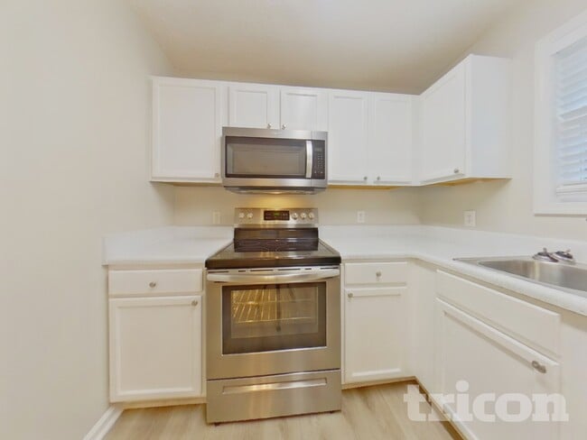 Photo - 334 Jacob Trail