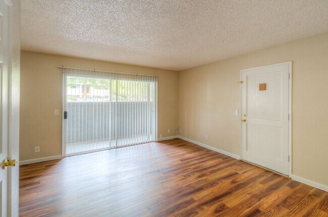 Photo - Eastwood Gardens