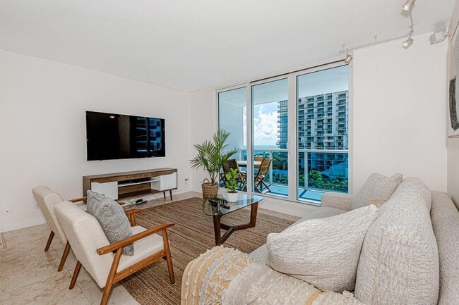 Photo - 2301 Collins Ave