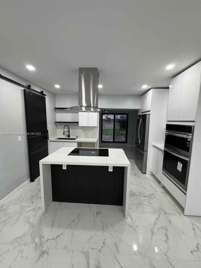 Photo - 4120 SW 31st Dr