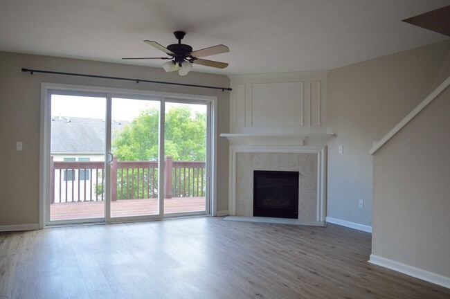 Photo - 5432 N Hickory St