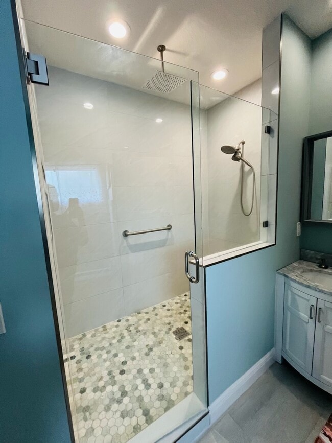 Photo - 8640 Rockland Dr