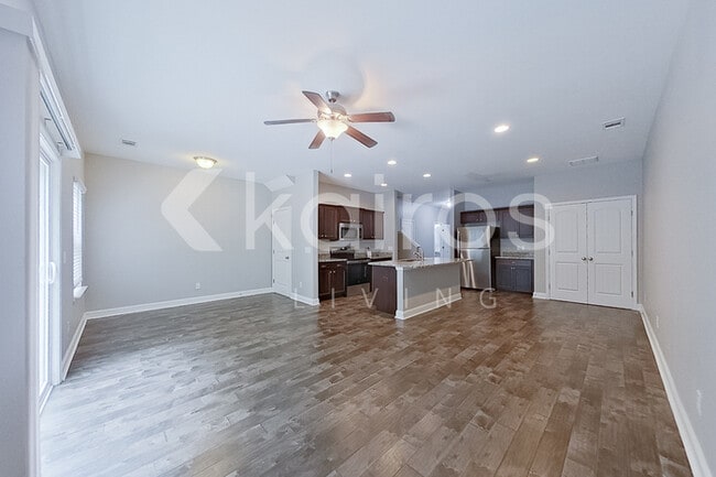 Photo - 407 Ferguson Ln