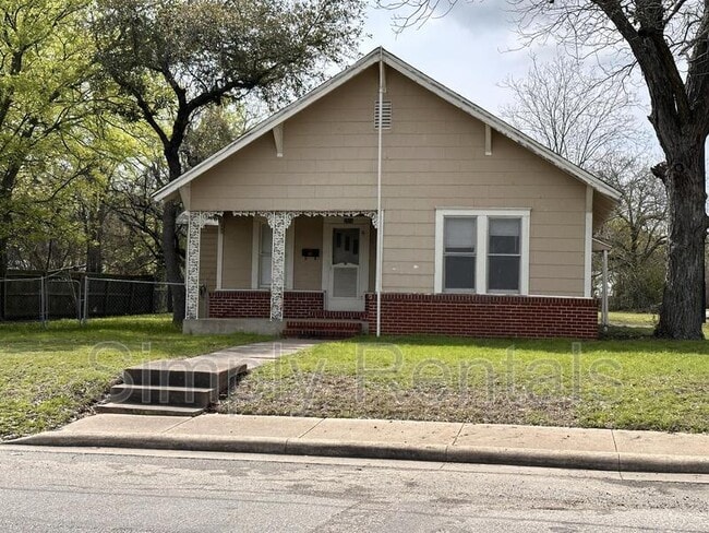 Building Photo - Monroe St 2501