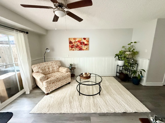 Photo - 20 Hollybrooke Dr