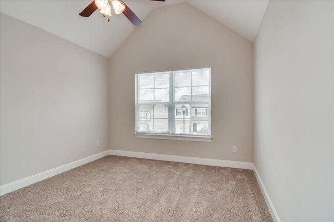 Photo - Villages at Goshen: 3 Bedroom / 2.5 Bath /...