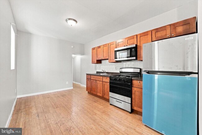 Photo - 1551 N Allison St