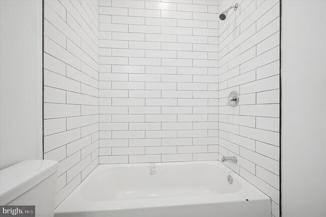 Photo - 4926 W Thompson St Unit 1