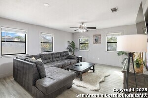 Photo - 1267 E Common St