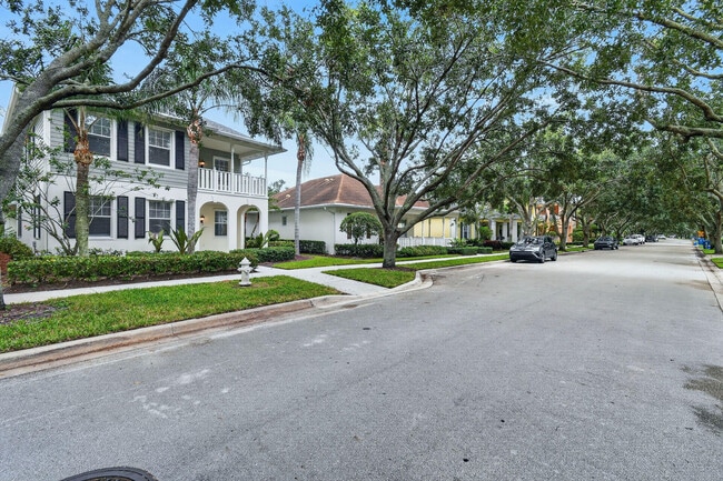 Photo - 303 Caravelle Dr