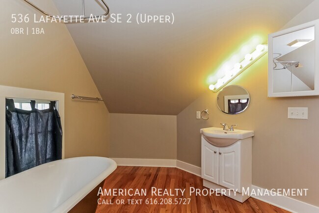 Photo - 536 Lafayette Ave SE