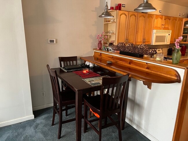 Building Photo - 802 Clayton St Unit uf apt 2