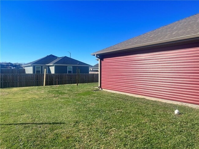 Photo - 820 S Parrot Ln
