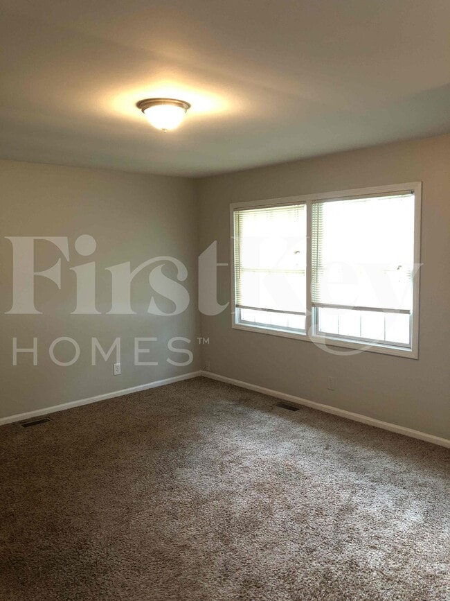 Photo - 127 Saugatuck Rd