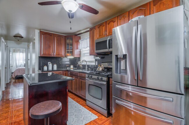 Photo - 310 Cator Ave Unit 1