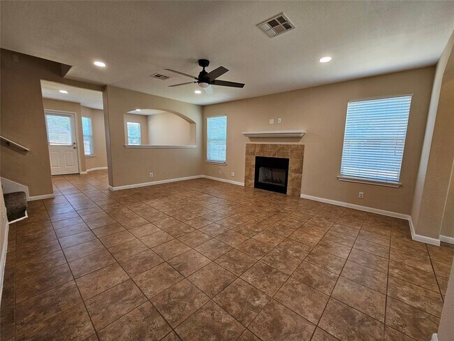 19001 Leigh Ln
