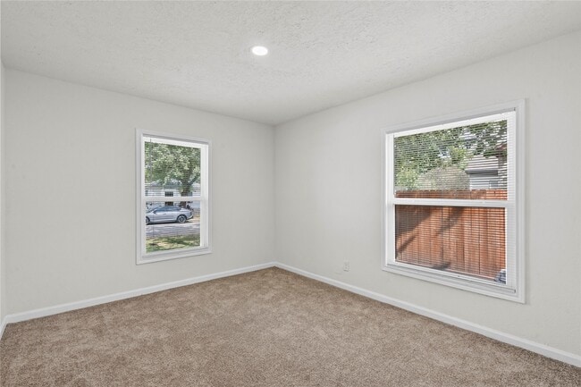 Photo - 2105 2nd St