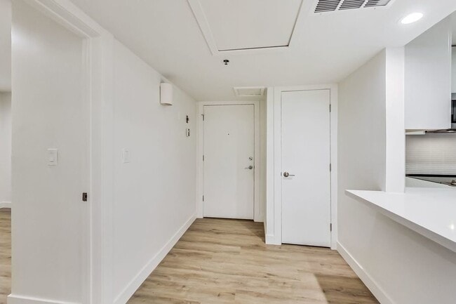 Photo - 95 41st St Unidad 102