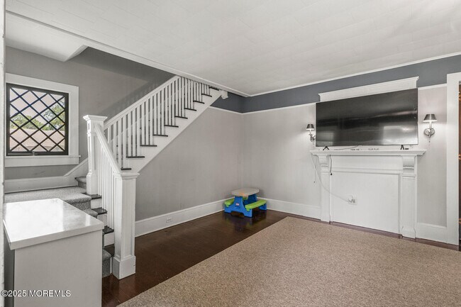 Photo - 496 W Park Ave