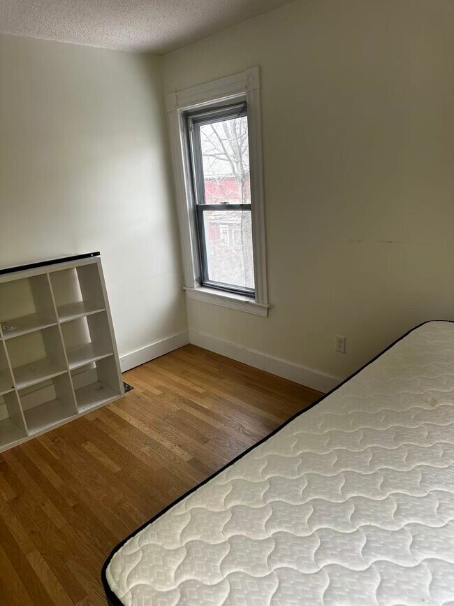 Photo - 18 Bradbury St