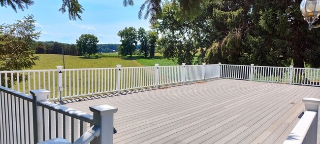 Photo - JARRETTSVILLE SINGLE FAMILY HOME ON WORKING FARM