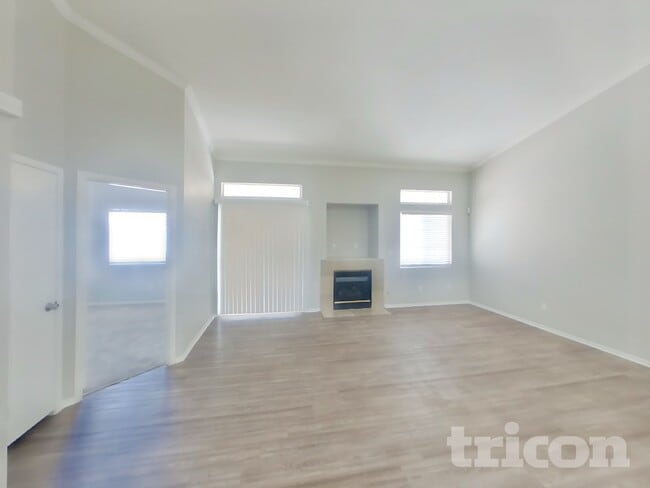 Photo - 6232 Diazo St