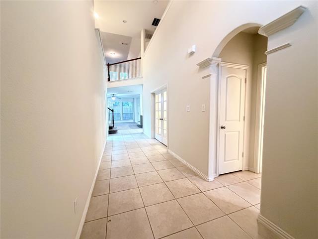 Photo - 907 Bainbridge Ln