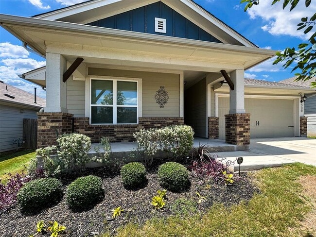 Photo - 558 Bridgestone Way