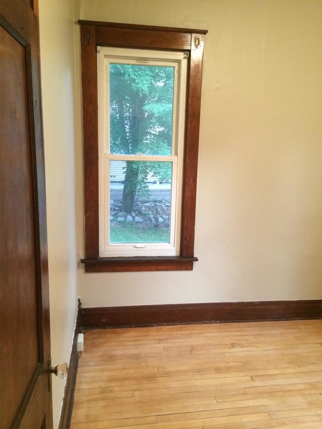 Photo - 228 9th Ave