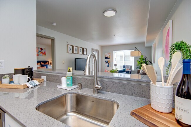 Photo - Row on Third