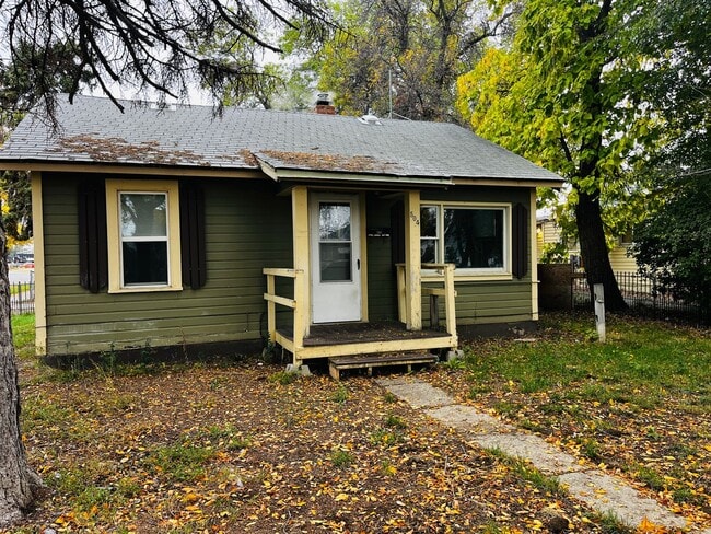 Building Photo - 2-Bed, 1-Bath Home with Detached Garage & ...