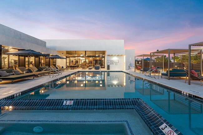 2121 - Pool - 2121 Apartments