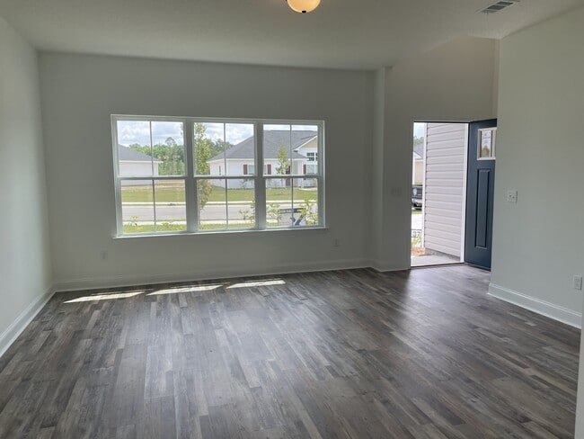 Photo - 343 Abode Ave