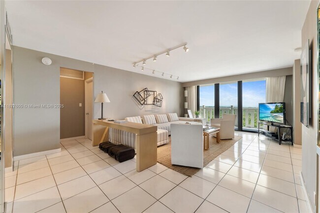 Photo - 1121 Crandon Blvd Unit E1206